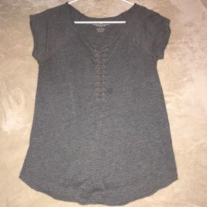 American eagle gray shirt